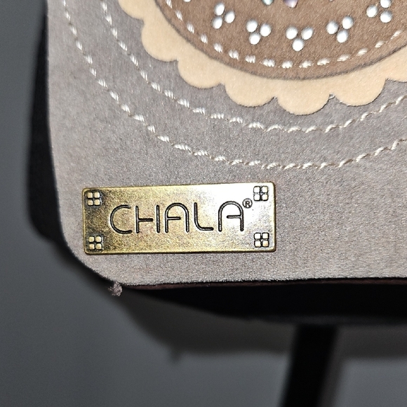 NWT Adjustable and Convertible Chala Brown Bag with Owl Accent - Picture 3 of 12